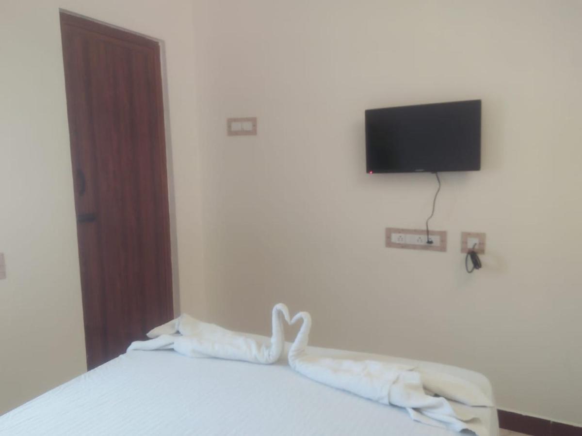 Hotel Temple Stay Srirangam Tiruchirappalli エクステリア 写真