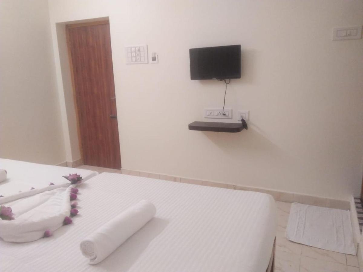 Hotel Temple Stay Srirangam Tiruchirappalli エクステリア 写真